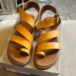 Gently worn Franco sarto sandals in excellent used condition